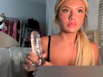 girl Sexy Cam Girls Life In A Live Sex Cam Show with sarahbabyyyy19