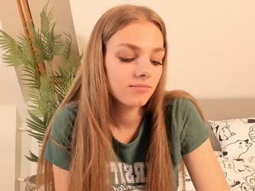 girl Sexy Cam Girls Life In A Live Sex Cam Show with odelindabracher
