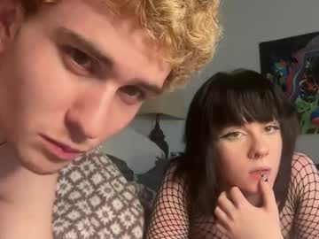 couple Sexy Cam Girls Life In A Live Sex Cam Show with rawd3sire