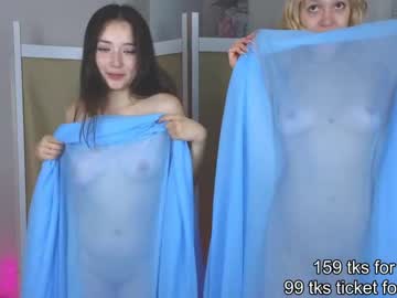 couple Sexy Cam Girls Life In A Live Sex Cam Show with sour_switchblade