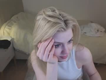 girl Sexy Cam Girls Life In A Live Sex Cam Show with elizabethmad