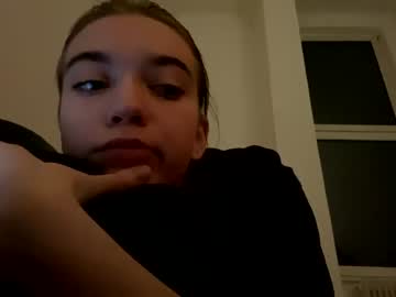 girl Sexy Cam Girls Life In A Live Sex Cam Show with lilfrooti0