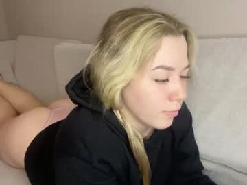girl Sexy Cam Girls Life In A Live Sex Cam Show with ember_bunny