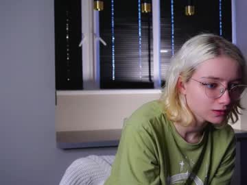 girl Sexy Cam Girls Life In A Live Sex Cam Show with cathrynbelger
