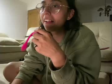 girl Sexy Cam Girls Life In A Live Sex Cam Show with celeste0_0