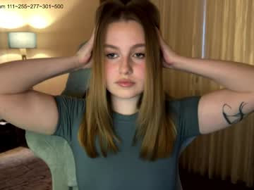 girl Sexy Cam Girls Life In A Live Sex Cam Show with ksenomi