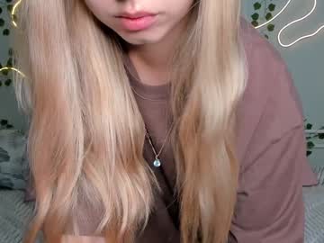 girl Sexy Cam Girls Life In A Live Sex Cam Show with melissa_babyss