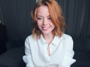 girl Sexy Cam Girls Life In A Live Sex Cam Show with tiny_belini