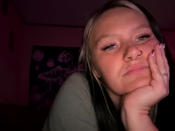 girl Sexy Cam Girls Life In A Live Sex Cam Show with milffmommyy